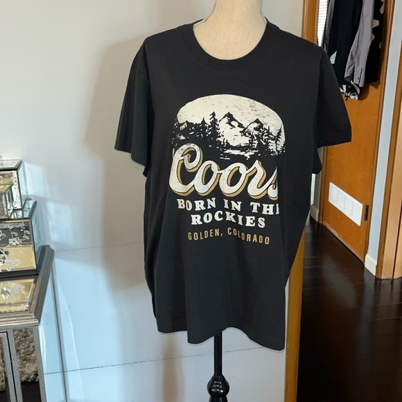 Hybrid Apparel Tops - NWT Plus Size Coors Born In The Rockies Vintage Oversized Fit Graphic Tee 1X